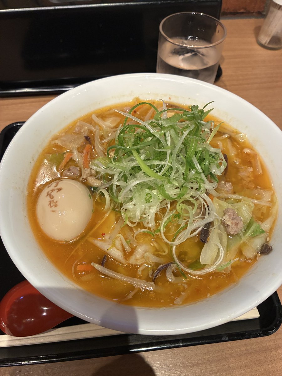 red_devil_1522's tweet photo. けやきの味噌ラーメン🍜
いちごソフトクリーム🍓
食べて北海道旅終了🔚

明日の広島のため神戸向かいまーす🙂 https://t.co/Hqs14qSv0O