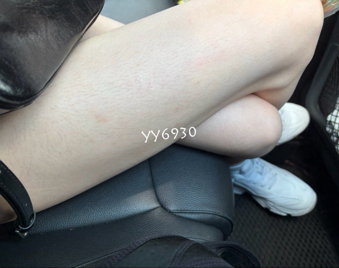 yy6930's tweet photo. 裙子短到不能再短了
走路步伐大一點就直接看到屁股蛋 https://t.co/8NabLD3cht