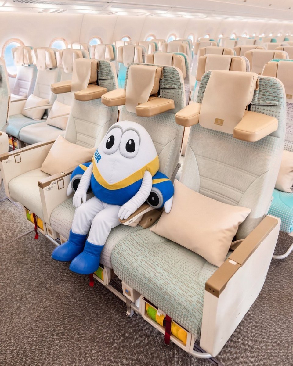 Ryanair's tweet photo. hate it https://t.co/sfrfRa3Zgh