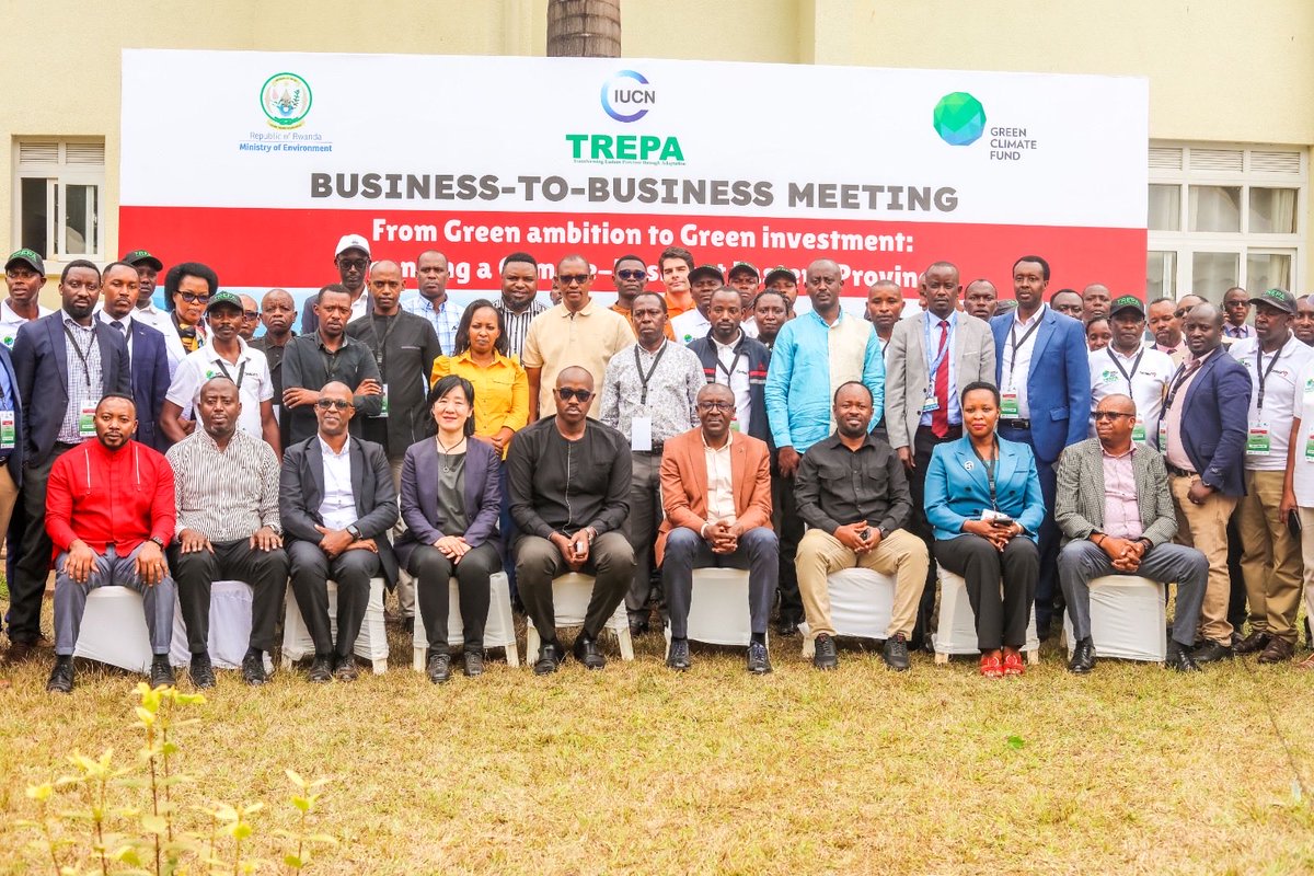 MaBridge_2018's tweet photo. Ibiti biterwe no ku mashuri abana bakure biga kubungabunga ibidukikije _Guverineri Pudence Rubingisa https://t.co/8FE2Cr8Ka8 @RwandaEast @RwamaganaDistr @PudenceR @EnviroRwanda @SaveEnvironme14 https://t.co/UrYhmBbB3E