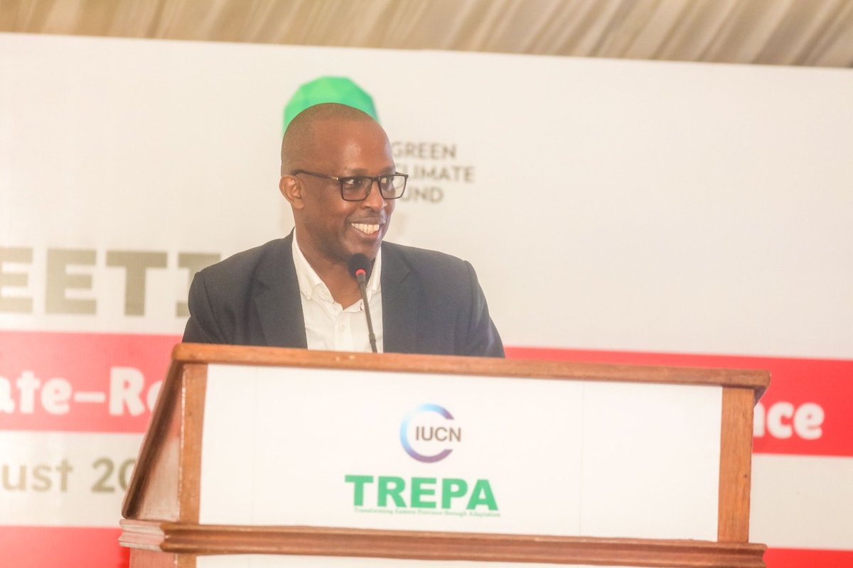 MaBridge_2018's tweet photo. Ibiti biterwe no ku mashuri abana bakure biga kubungabunga ibidukikije _Guverineri Pudence Rubingisa https://t.co/8FE2Cr8Ka8 @RwandaEast @RwamaganaDistr @PudenceR @EnviroRwanda @SaveEnvironme14 https://t.co/UrYhmBbB3E
