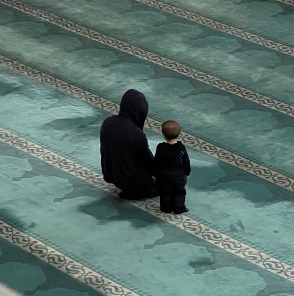 _hannemeryem's tweet photo. َبَّنَا هَبْ لَنَا مِنْ أَزْوَاجِنَا وَذُرِّيَّاتِنَا قُرَّةَ أَعْيُنٍ وَاجْعَلْنَا لِلْمُتَّقِينَ إِمَامًا 🫶🏻 https://t.co/3pDjANaS71