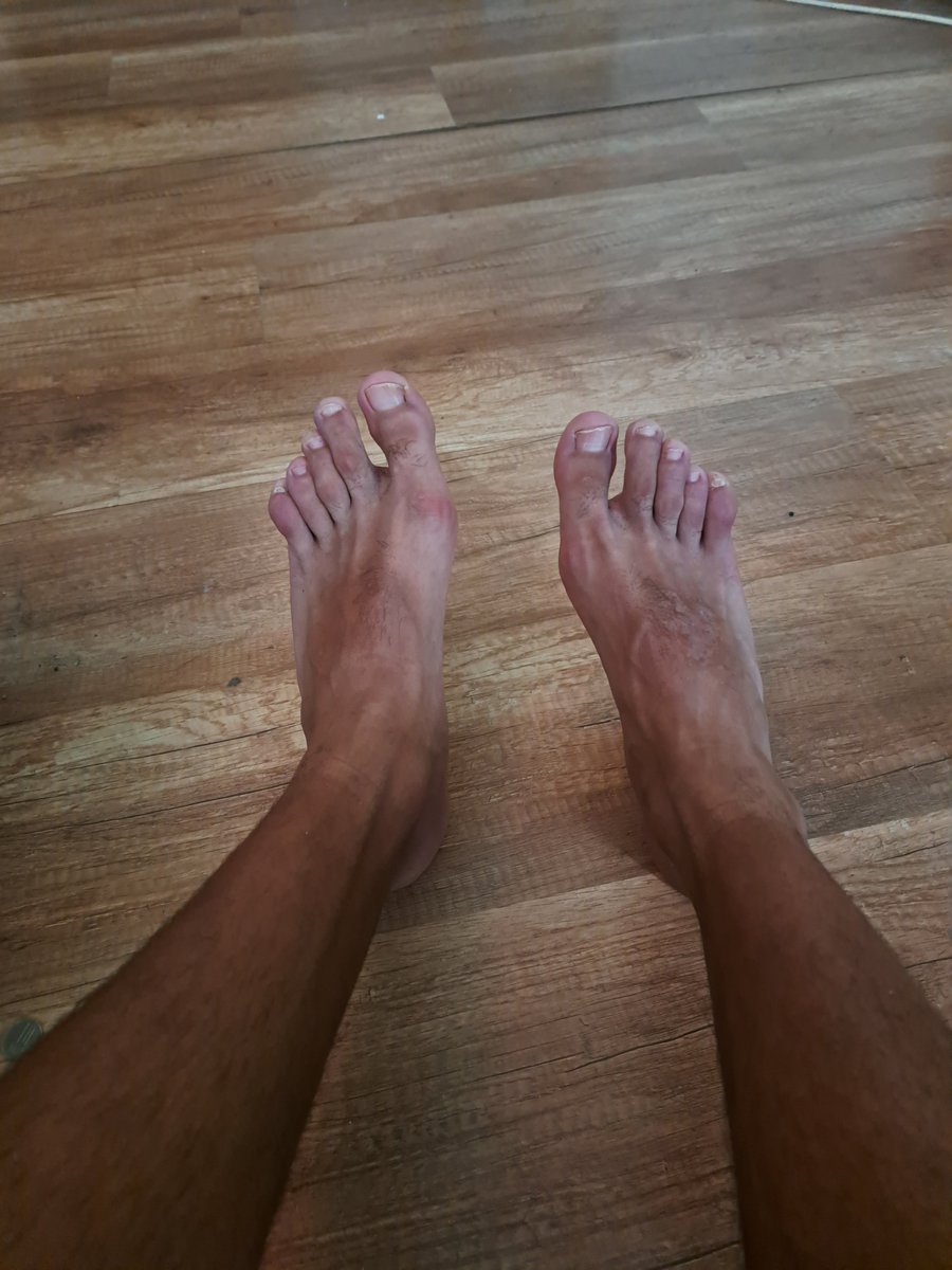WalletsMaster's tweet photo. After a hike guess what you have to do 😏
Yeah , to open wide your wallet and then to clean my feet 🤑😏
#cashmaster #findom
@AlphaMaleWorld1 https://t.co/SVUiKImNfO