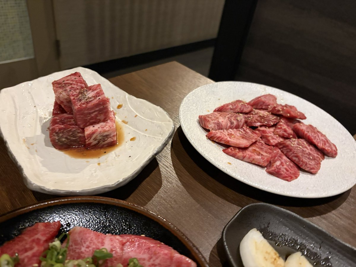 uohmdmd's tweet photo. 給料日迎えたのもあって、職種を超えた同期会をしてきました🥩美味しすぎて幸せだった😊 https://t.co/1BMclej1fu