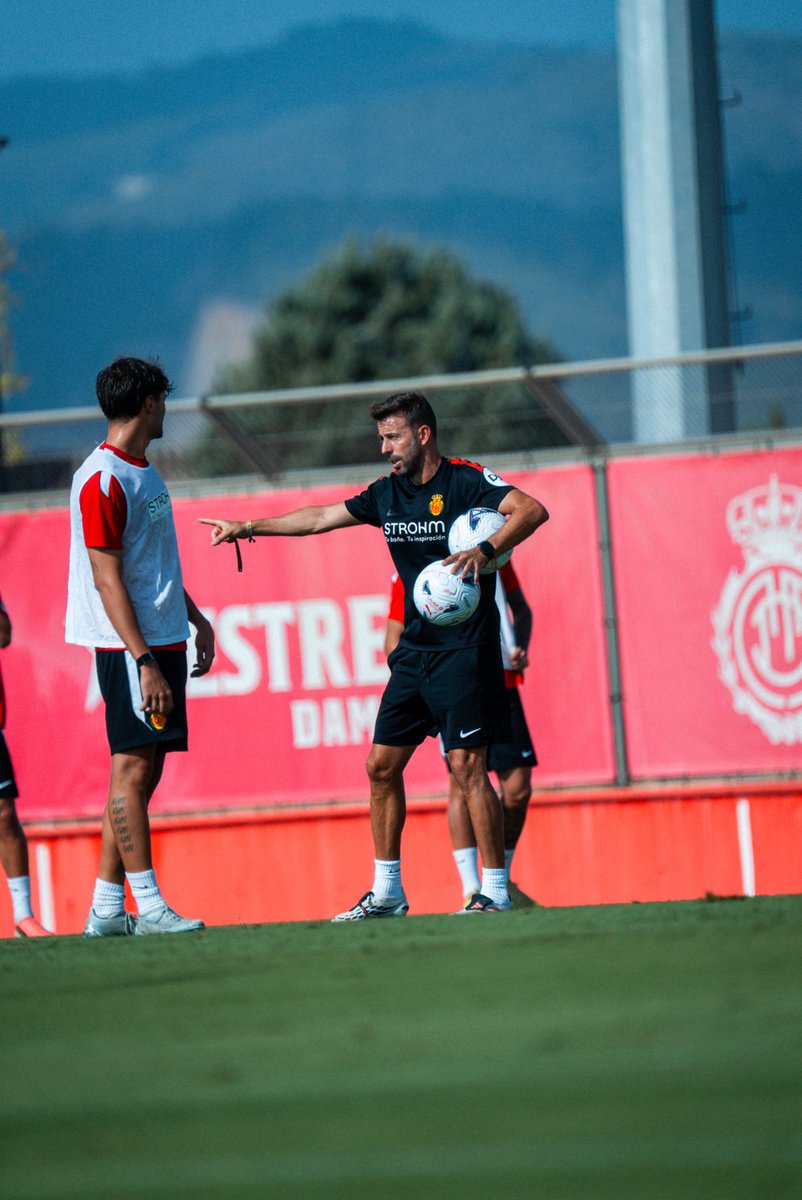 RCD_Mallorca's tweet photo. 🫡🫡🫡 https://t.co/WU8D0RILXj