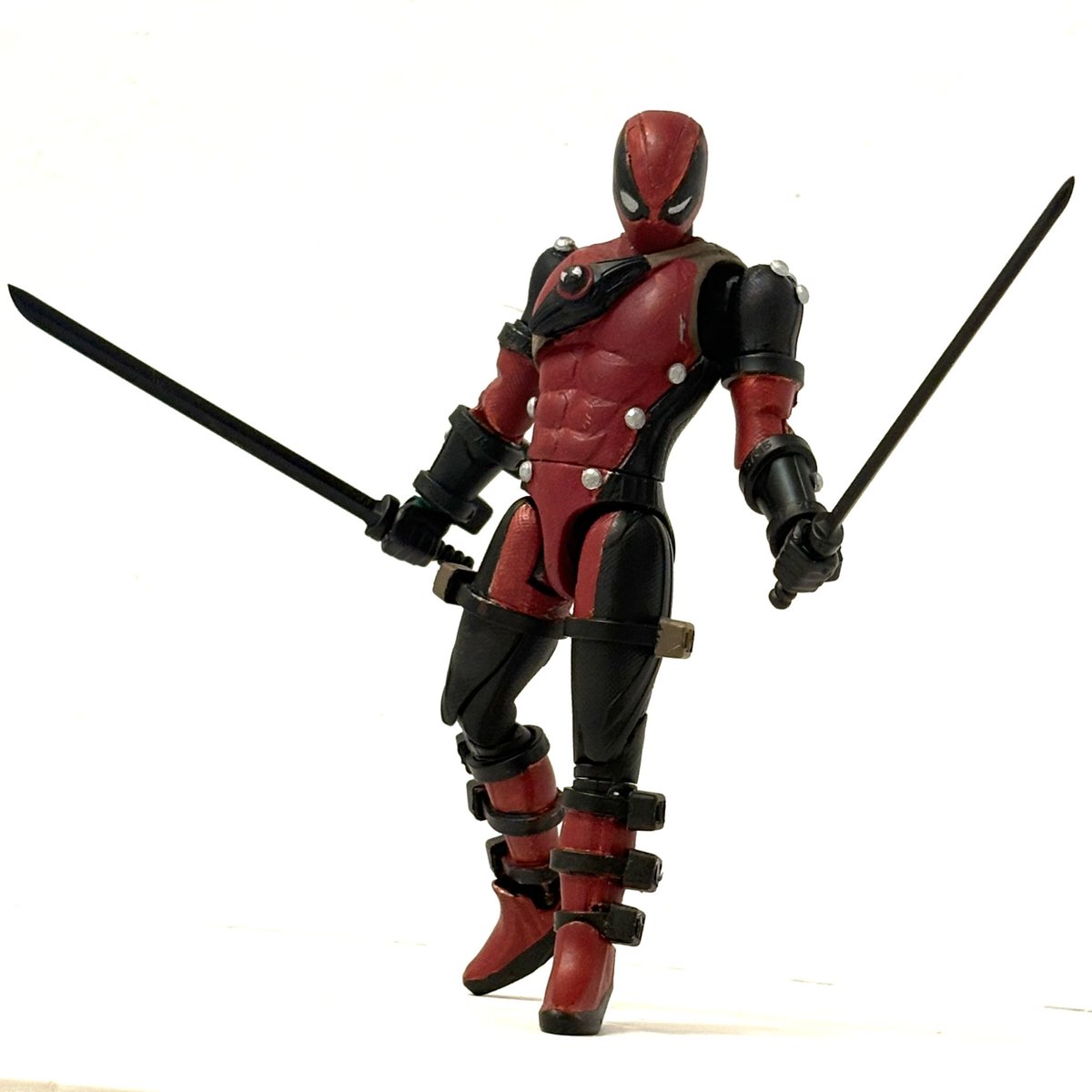 namino_block's tweet photo. ■仮面ライダーデッド

『Break dreams!break reality! 
Mad Nightmare!

De!De!Deeeeeead!!』

マッドカプセムで変身する狂気のエージェント。夢と現実の境界線を容易く飛び越える、イカれた力を持つ…！

#装動新戦士
#装動ゼッツ #装動
#デッドプール https://t.co/kjhiNKi5FW