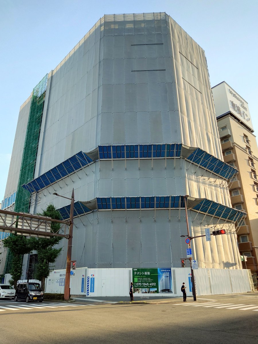 naisu2026's tweet photo. 建設中のオフィスビル「小倉京町センタービル」に
タイヤ＆ホイールの「オートウェイ」
北九州支社/カスタマーセンター開設✨

小倉京町センタービルはほとんどのオフィスフロアで企業入居が内定しており、完全な空きフロアはない状態でスタートする見込み
https://t.co/vG0eBu9cfv https://t.co/04rVBgtpTT