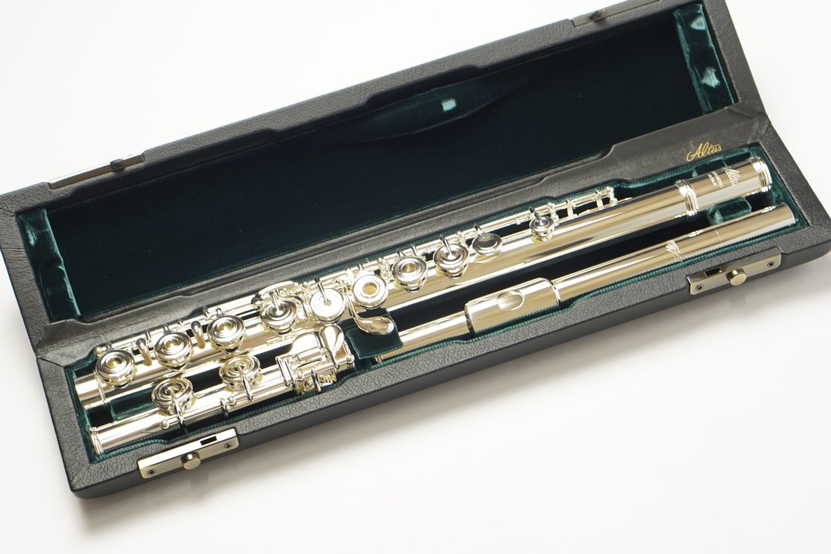 brasstek_takaok's tweet photo. 📢Altusフルート入荷情報
■頭部管銀製モデル　A9RE

リングキィ・Eメカ付きのモデル
穴を塞ぐパッチ付きのため初めてリングキィを使用される方も安心！

店頭ではカバードキィと吹き比べも出来ますよ
詳細はこちらから👇
https://t.co/gZM1bIIpn4

#mpcstore #Brasstek #ブラステック高岡 https://t.co/q1OuePBEp3