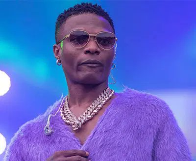 r21071lagos's tweet photo. @r21071lagos
🎙️R2 Midday Aura with
@Edisbrown_
🎧🎤KESSE- @wizkidayo
MUSIC REQUEST ! WHAT SEVEN SONGS MOTIVATE YOU TO KEEP GOING ON?
#MIDDAYAURA #LAGOSLISTENING #MusicTwitter #MUSICREQUEST https://t.co/oWaYxnc36j
