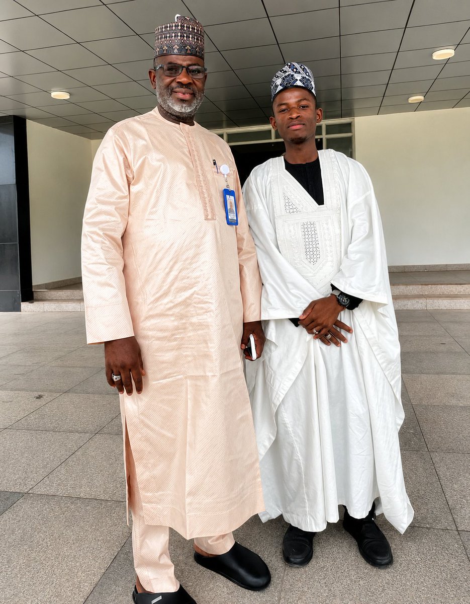 __Elbash's tweet photo. My boss started his career as an Electrical Technician.
Today, he is the first and only indigenous Plant Director, leading a 3MTA cement plant in Africa’s largest cement producer.
But what really caught my attention was his journey. https://t.co/gZN5giKmtv