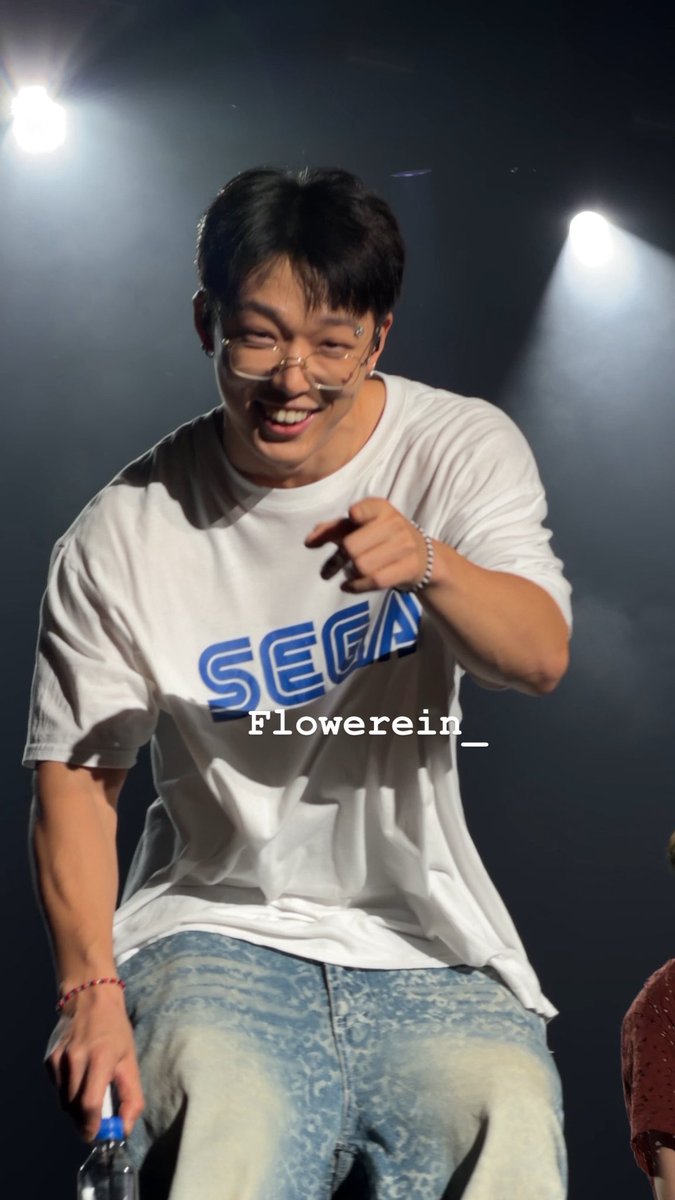 Flowerein_'s tweet photo. BOBBY 😭😭😭😭 

#iKON_FOUREVER_JAKARTA
#BOBBY #바비 #バビ #iKON #아이콘 @bobbyranika https://t.co/vldhBFZJGE