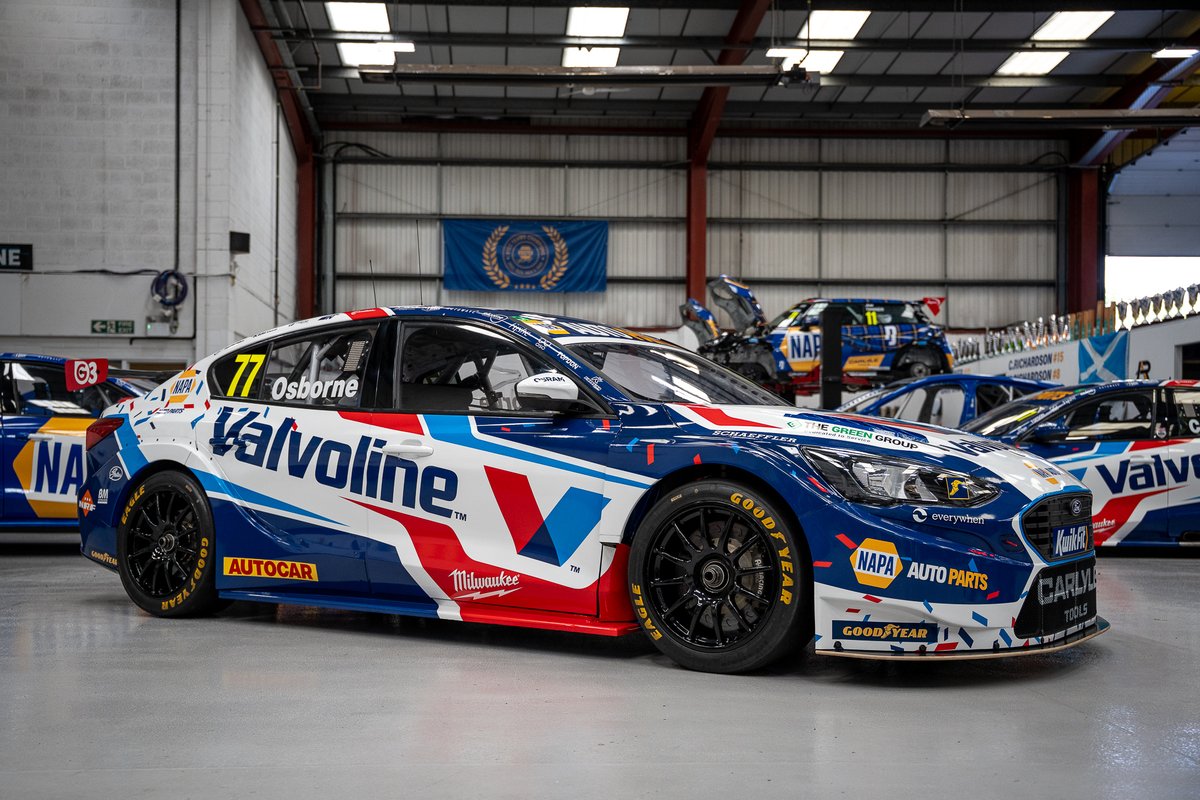 TheHardCompound's tweet photo. **NEWS**

@NAPARacing's annual @Valvoline livery will run at @DoningtonParkUK in the @BTCC  this weekend.

The livery is inspired by the 2024 Valvoline NASCAR, driven by Jeff Gordon &amp; 1JessicaHawkins in 2024 and will be run by @DanCammish &amp; Sam Osborne.

#btcc #valvoline #news https://t.co/VEHGTzZWDd