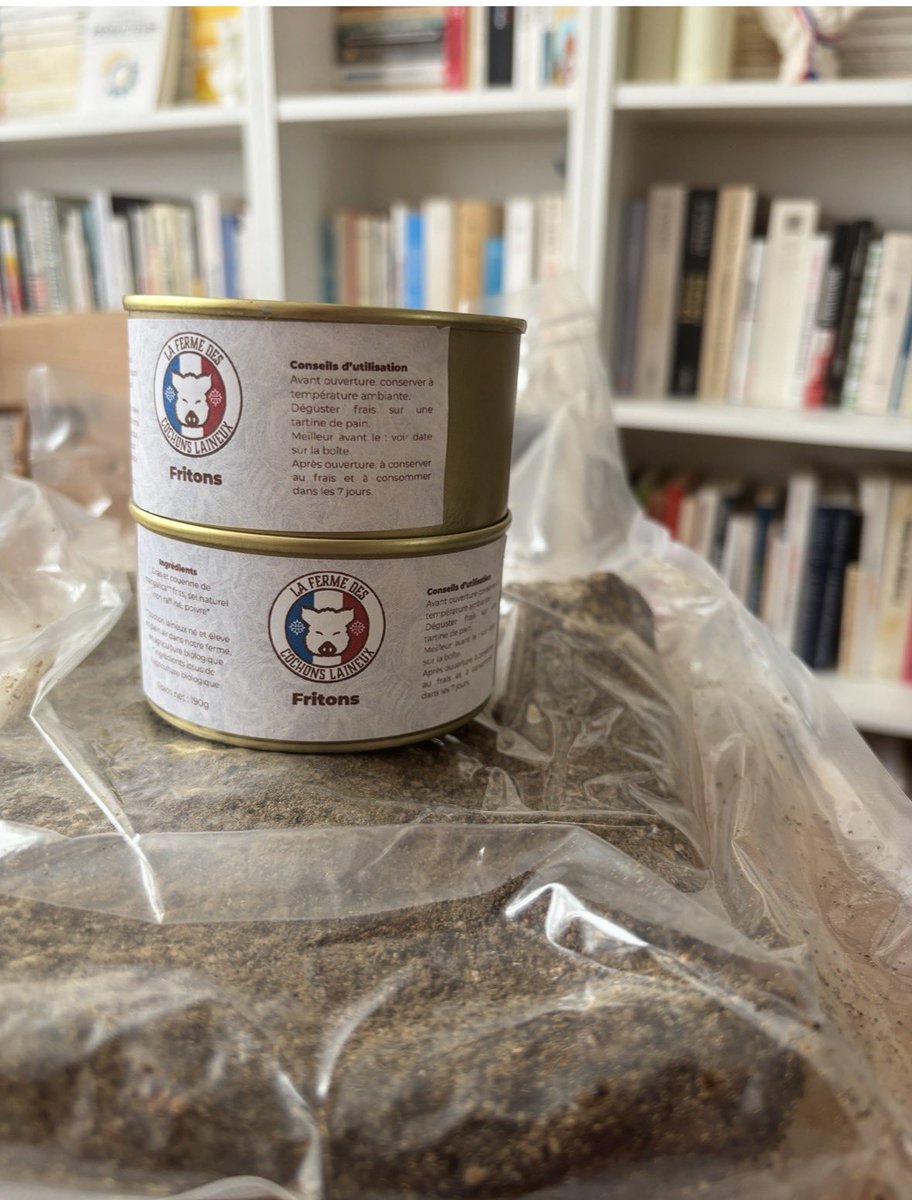 TatianaVentose's tweet photo. Ce matin j’ai reçu ma commande @CochonsLaineux ça tombe à pic !!! 😁🐖🇫🇷 https://t.co/SHtkQ2gEXR