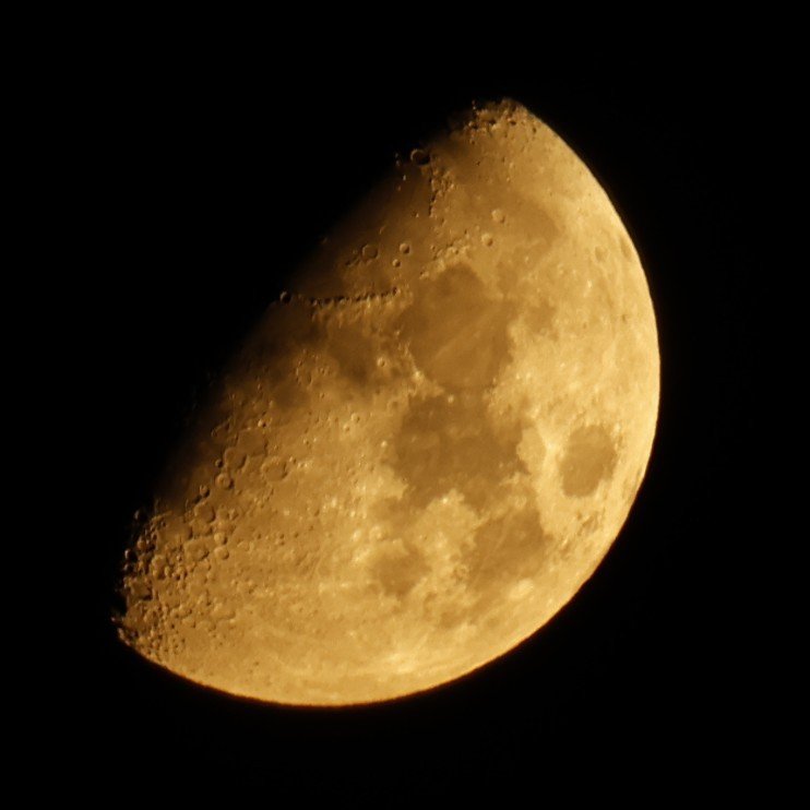 konekochan66's tweet photo. 今夜のお月様🌜
#イマツキ https://t.co/Qg0tNUhoq7