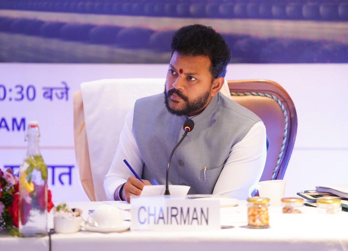 sayani06's tweet photo. Delighted to have attended the meeting of consultative committee on aviation chaired by the Hon’ble Union Minister for Civil Aviation, Shri @RamMNK Naidu Ji, and Hon’ble Minister of State for Civil Aviation, Shri @mohol_murlidhar  Ji along with other honourable MP colleagues at Mysuru.

As the Member of Parliament from West Bengal, its reassuring to have received positive response on the five key priorities raised:

1. A time-bound plan to make Kalaikunda, Hashimara, Malda, Balurghat and Purulia airports fully operational by 2028, with the State Government extending land acquisition and other necessary support as assured by Hon’ble Chief Minister Shri @SuvenduWB 

2. Comprehensive modernisation of Netaji Subhas Chandra Bose International Airport by the Airports Authority of India, along with planning for a second airport for Kolkata to ease the growing passenger burden on the existing airport. Direct flights for passengers travelling to UK and US from Kolkata.

3. DGCA-approved Flight Training Organisations in major centres including Kolkata, Durgapur and Siliguri to build West Bengal’s aviation ecosystem and create new opportunities for our youth.

4. A statewide network of helipads, preferably across districts and at intervals of 150–200 km, to improve regional connectivity, emergency response and tourism.

5. A feasibility review for small-airport connectivity in Darjeeling and Kalimpong, examining safe, regulated operations suited for Himalayan terrain.

West Bengal deserves aviation infrastructure that matches the demand of its vast population, economic potential and strategic importance. Better connectivity from Kolkata to the districts and the hills can unlock investment, tourism and thousands of new opportunities.

I look forward to the Ministry and the State Government working together to turn this roadmap into reality.