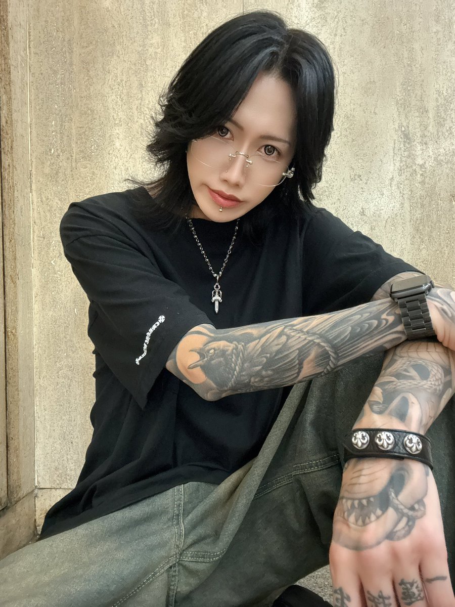 Ichinoseee1216's tweet photo. 他なんて見ないでちゃんと僕だけを見てなよ https://t.co/6eisCUoohK
