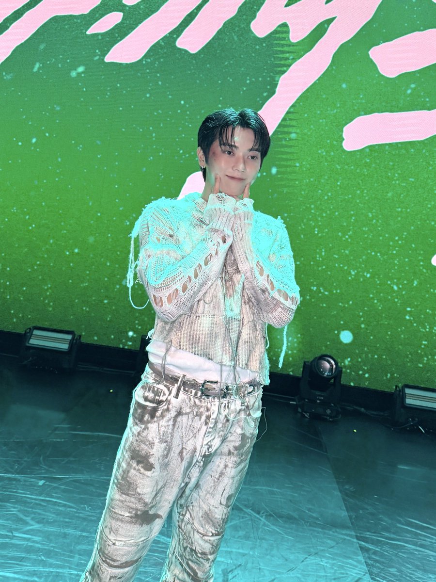ONF_offcl's tweet photo. 𝑺𝒑𝒆𝒄𝒊𝒂𝒍 𝑺𝒕𝒂𝒈𝒆 𝒇𝒐𝒓 𝑭𝑼𝑺𝑬💚

#온앤오프 #ONF
#민균 #MINKYUN
#ONF_OpenTheDoor #OpenTheDoor
#ONF_MY_SELF https://t.co/Unf0FEKXcr