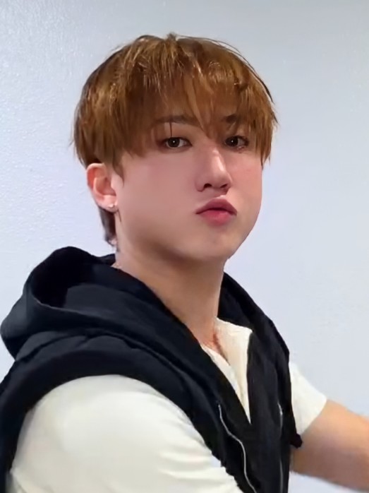3594_5x's tweet photo. Changbin… you’re just too cute, I can’t 😵‍💫😵‍💫😵‍💫 https://t.co/PAnnv3ROOA