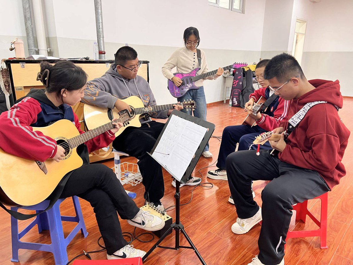 ChristineTithe1's tweet photo. College Music Club Weekly Jam Session is TODAY at 7PM in the Student Union! Free for all members u0026 newcomers. Come vibe with us! https://t.co/y5OGITZRSb