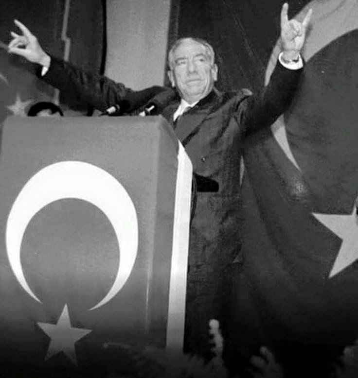 BideOmer's tweet photo. Mao değil Alparslan
Moskova değil Türkistan
Apo piçtir piç kalacak
Türkiye Türk'tür Türk kalacak. https://t.co/5B3lRcvwch