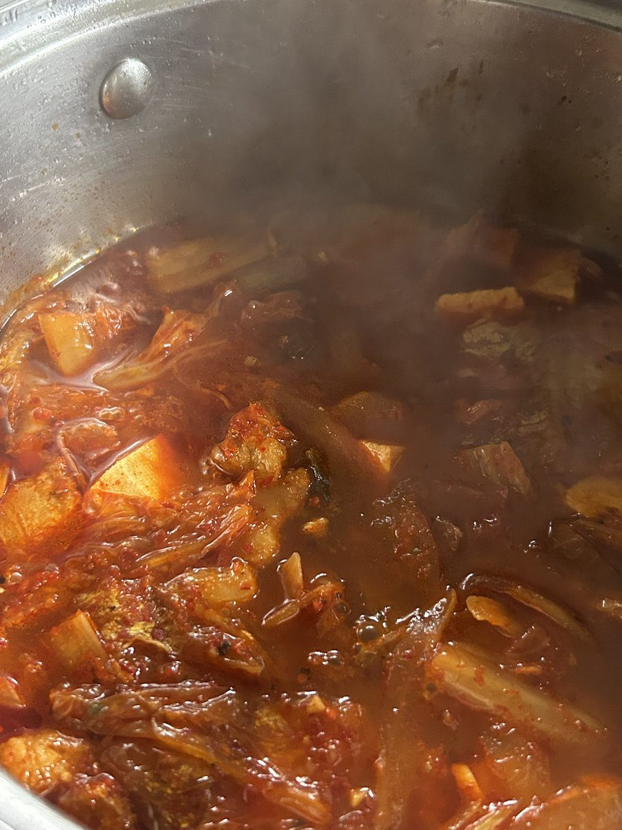 ulibeer_'s tweet photo. Kimchi jjigae✨ https://t.co/YgKve3YL3E