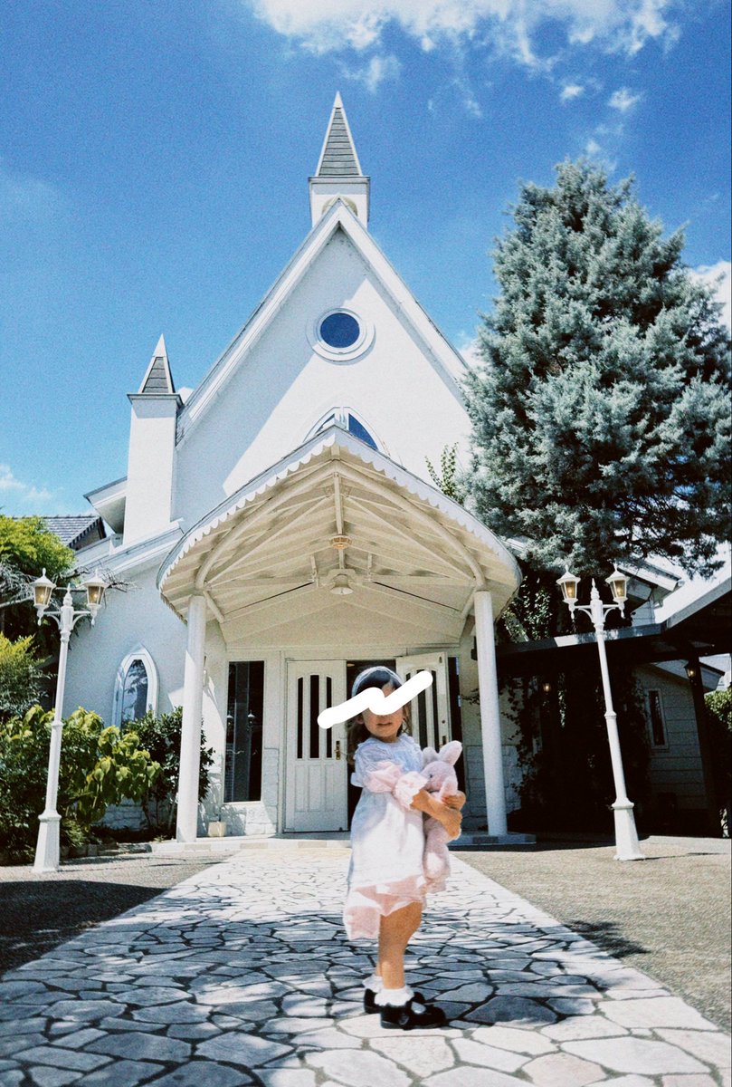 akky666_'s tweet photo. 気になってたチャペルがオープンデーだったので行ってきたんだけどめちゃくちゃかわいかったしコスプレ撮影でもしたいね⛪️💘 https://t.co/omkp1HsY0M