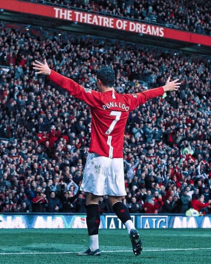 Ms_united_'s tweet photo. Cristiano Ronaldo has more career assists than:

 Iniesta
 Xavi
 Modrić
Toni Kroos
Paul Scholes
Lampard
Gerrard
De Bruyne
Fàbregas
Özil
David Silva
Kaká
Beckham

More and more 

Yet we still let Pessi FIFA favoritism boy fans say:

“He can’t create.”

“He’s just a poacher.”

“He’s a penalty merchant.”

A player who has created countless chances, provided 300+ career assists, and built and carried attacks throughout his career is somehow reduced to:

He’s just a goalscorer

The disrespect is almost comical.

If you let them fool you or get away with their lies, the joke is on you. 🫵🏽