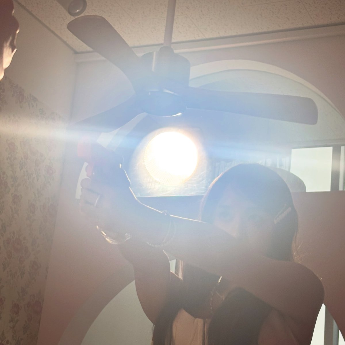 gemesdita's tweet photo. A little BTS of “My Favorite View” MV 🎬

Thank you for creating such a beautiful MV 🥹🤍 @wearetbse 

#dita #MyFavoriteView https://t.co/S3PkXg1PAi