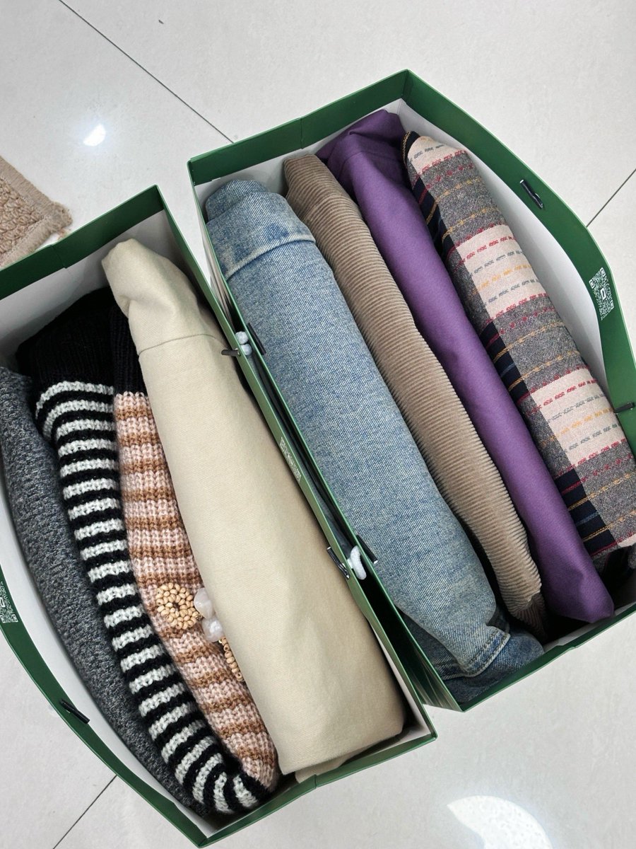 Lucas62868868's tweet photo. Got rid of 3 old blazers I never wore—clearing space makes room for new little joys! #DeclutterVibe https://t.co/wzdJFrDx6x