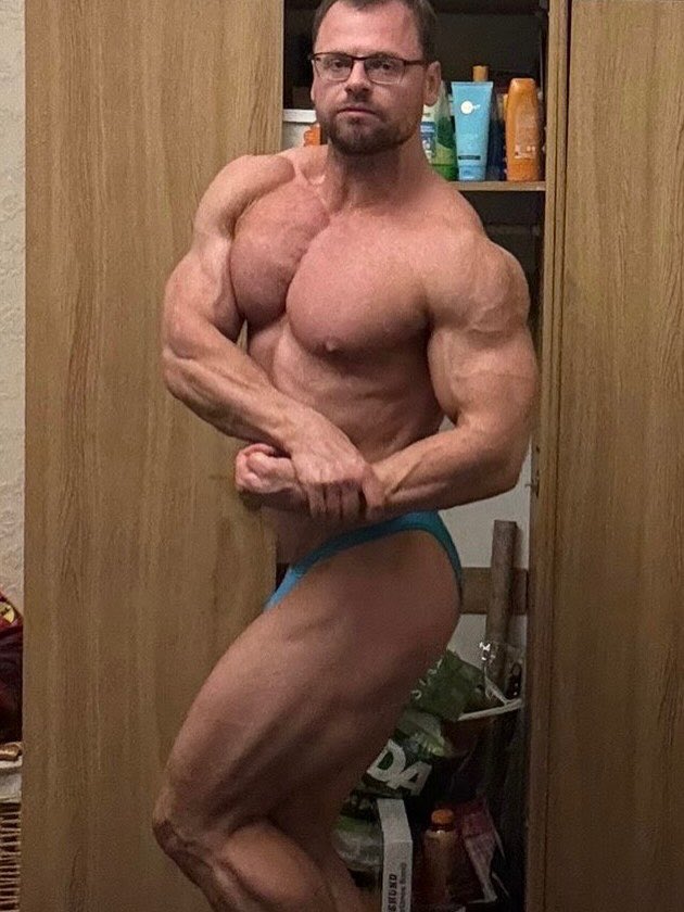 fadeawayradiate's tweet photo. Follow me and my bodybuilding journey on https://t.co/5xXOycGKSQ

#bodybuilding #muscle #roided #musclefreak #musclegrowth #steroids https://t.co/4YwiMXDEJ2