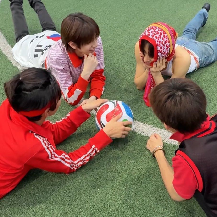 Hotttteok's tweet photo. 막내 남동생 여동생 다루는 방식 다른거 보고 웃음 https://t.co/dUGCx0yGRP