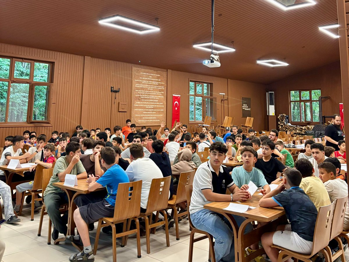 YediHilalist's tweet photo. Bilgi yarışmasıyla hem öğrendiklerimizi pekiştirdik hem de keyifli bir rekabet yaşadık. 🧠🏆

Bilgi, heyecan ve eğlence bir arada! https://t.co/9lsI7vscDc