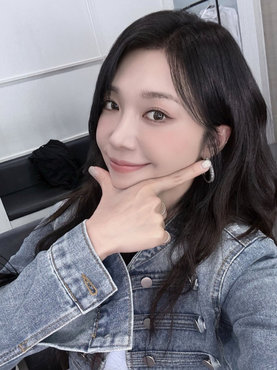 JeongEunJi_X's tweet photo. [#정은지] 

판다들이 보내주신 사랑과 응원 잔뜩 받고
에너지 가득 충전했습니다!🫶
우리는 곧 콘서트에서 만나요❤️‍🔥

#은지 #EunJi #에이핑크
#Summer_I #썸머아이 https://t.co/P46LVTR3vn