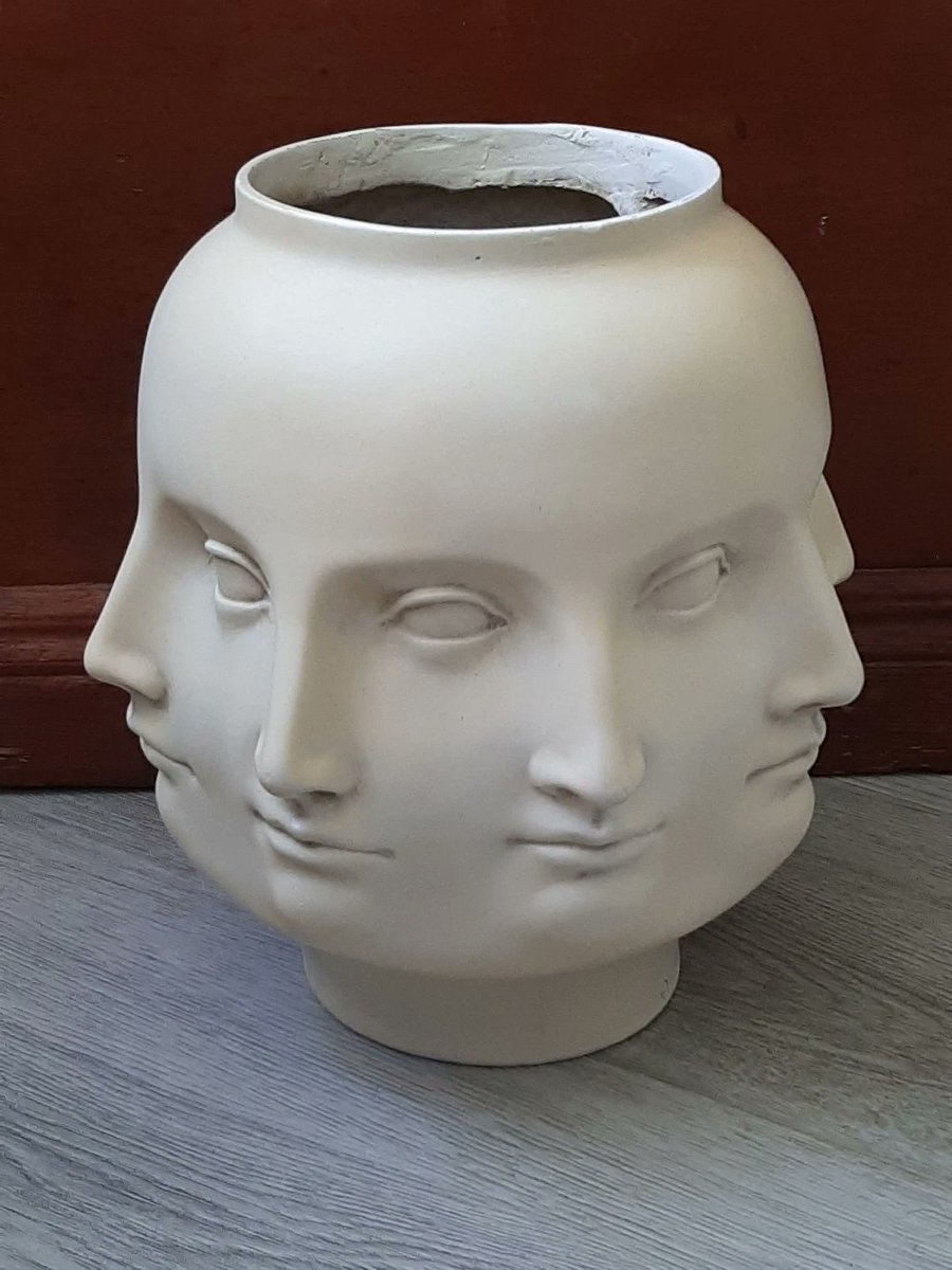 justfindsshop's tweet photo. Just Found: TMS PERPETUAL FACES VITRUVIAN FORNASETTI DORA MAAR STYLE VASE
https://t.co/THSA0wWsXE https://t.co/VxuQNTURoy