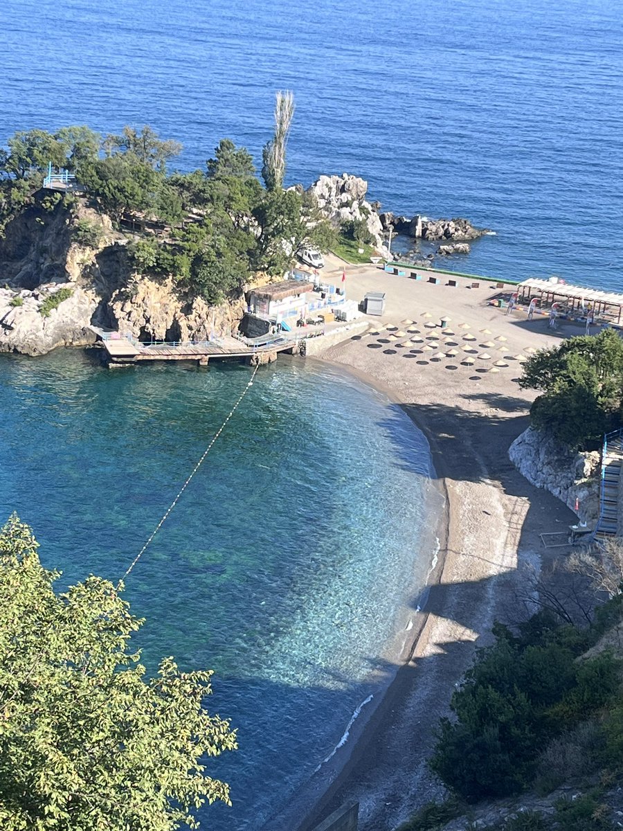 nenikalbim's tweet photo. burası amalfi coast sandınız dimi
burası zonguldak https://t.co/6QGGuJCBdR