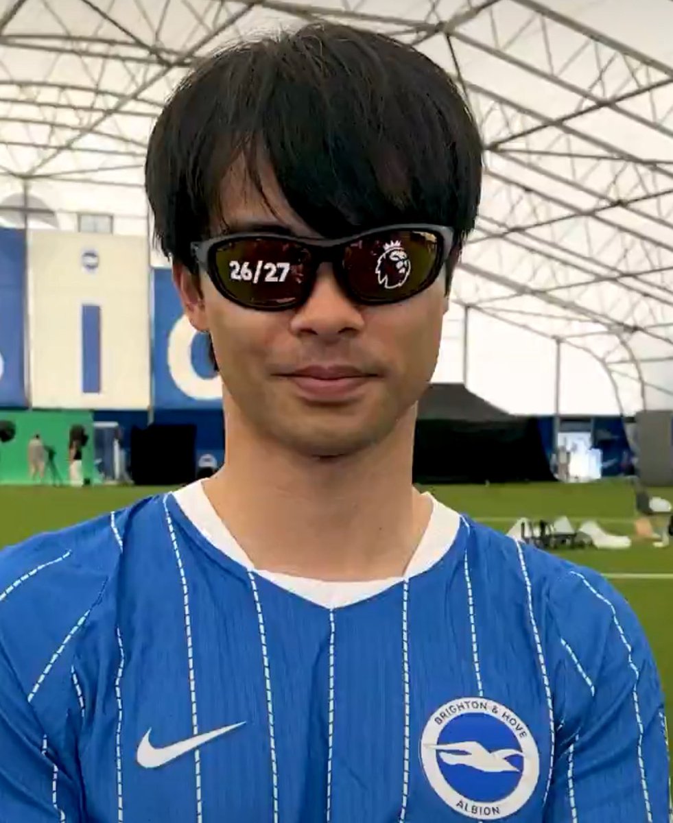 MY_Soccer_Sp's tweet photo. 鷲沼兄弟のグラサン姿😁

#三笘薫
#田中碧 https://t.co/B7Ywzn5Bq1
