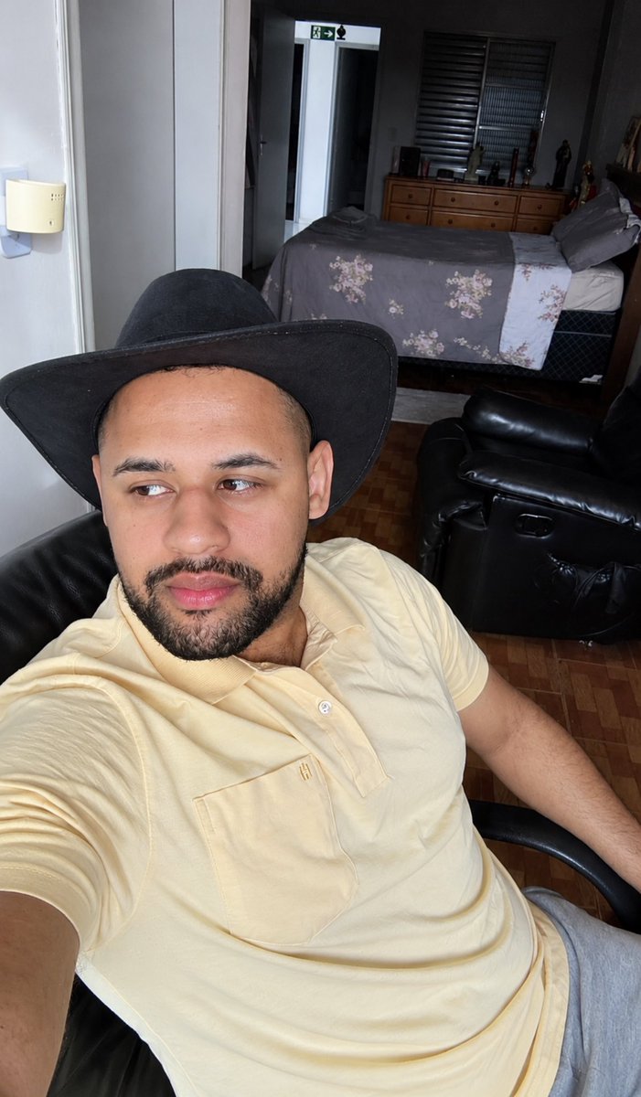 cheirodopara_'s tweet photo. Hoje tem rodeio, boi pulando, pau torando e nóis no meio. https://t.co/gQUnYT735d