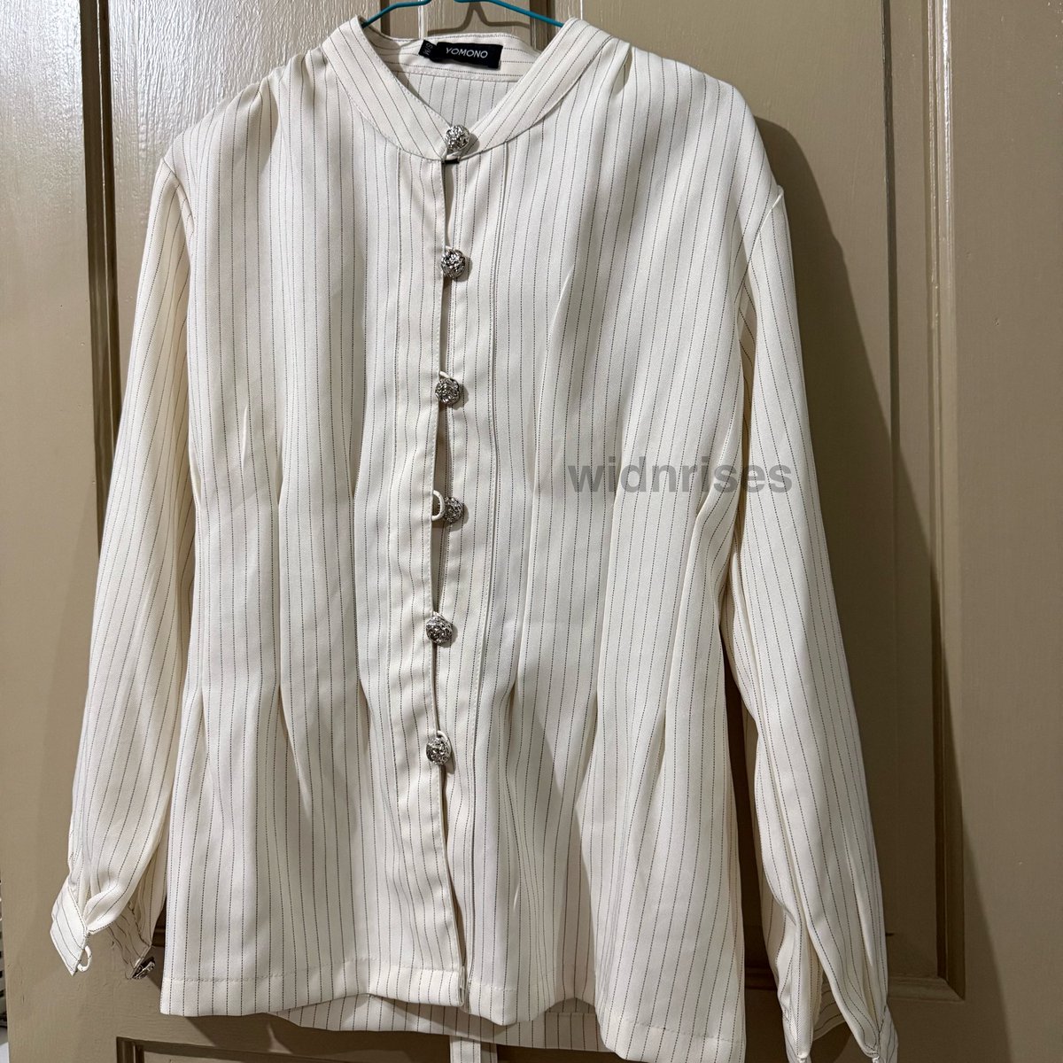widnrises's tweet photo. wts want to sell

blouse dari brand yomono
size S / M

baru dipake 2x

💰70k (hb: 180k) 
🍊 / Manual
📍Jakarta Selatan 

t. preloved baju https://t.co/ILMGHsFoSE
