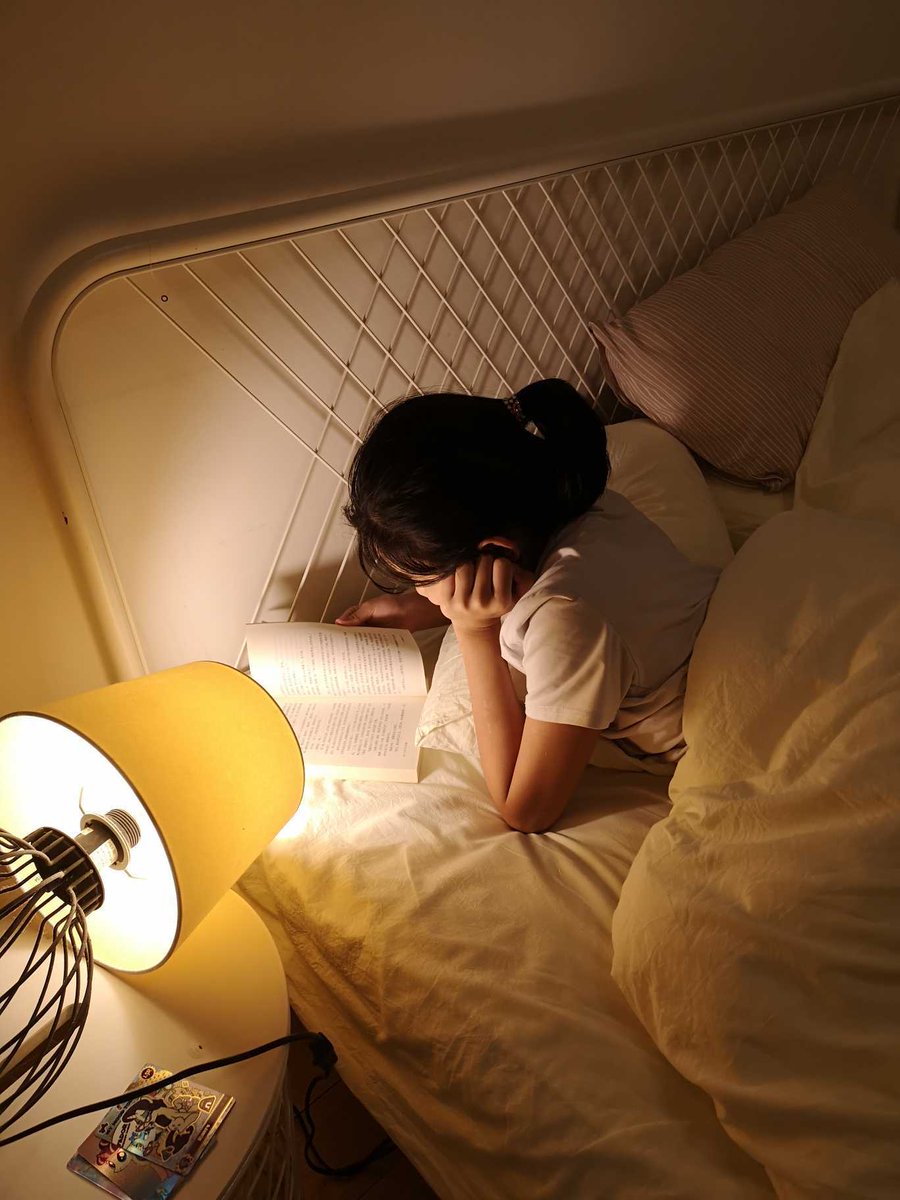Sahalala's tweet photo. Small sleep tweak = big energy win! Try hitting the bed 15 mins earlier and skipping that late-night scroll — your morning self will thank you!  #WellnessHacks， https://t.co/5NEkP3dYoq