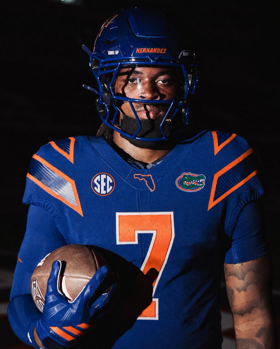 Jaberuski's tweet photo. On an unrelated note, the Florida Gators have released their Aaron Hernandez special edition jerseys. https://t.co/TJcgNwuixf