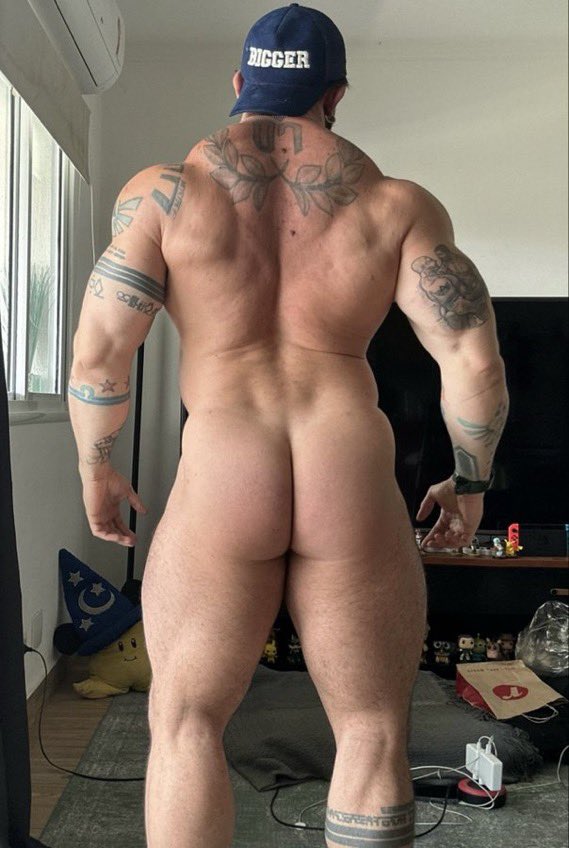 musclbottoms's tweet photo. Big Bodybuilder Bottom - the OG and the Best 🍑💯💪🏼 @Andres_Vergel_ #andresvergel #bodybuilder #bottom https://t.co/wlE4yjUTOR