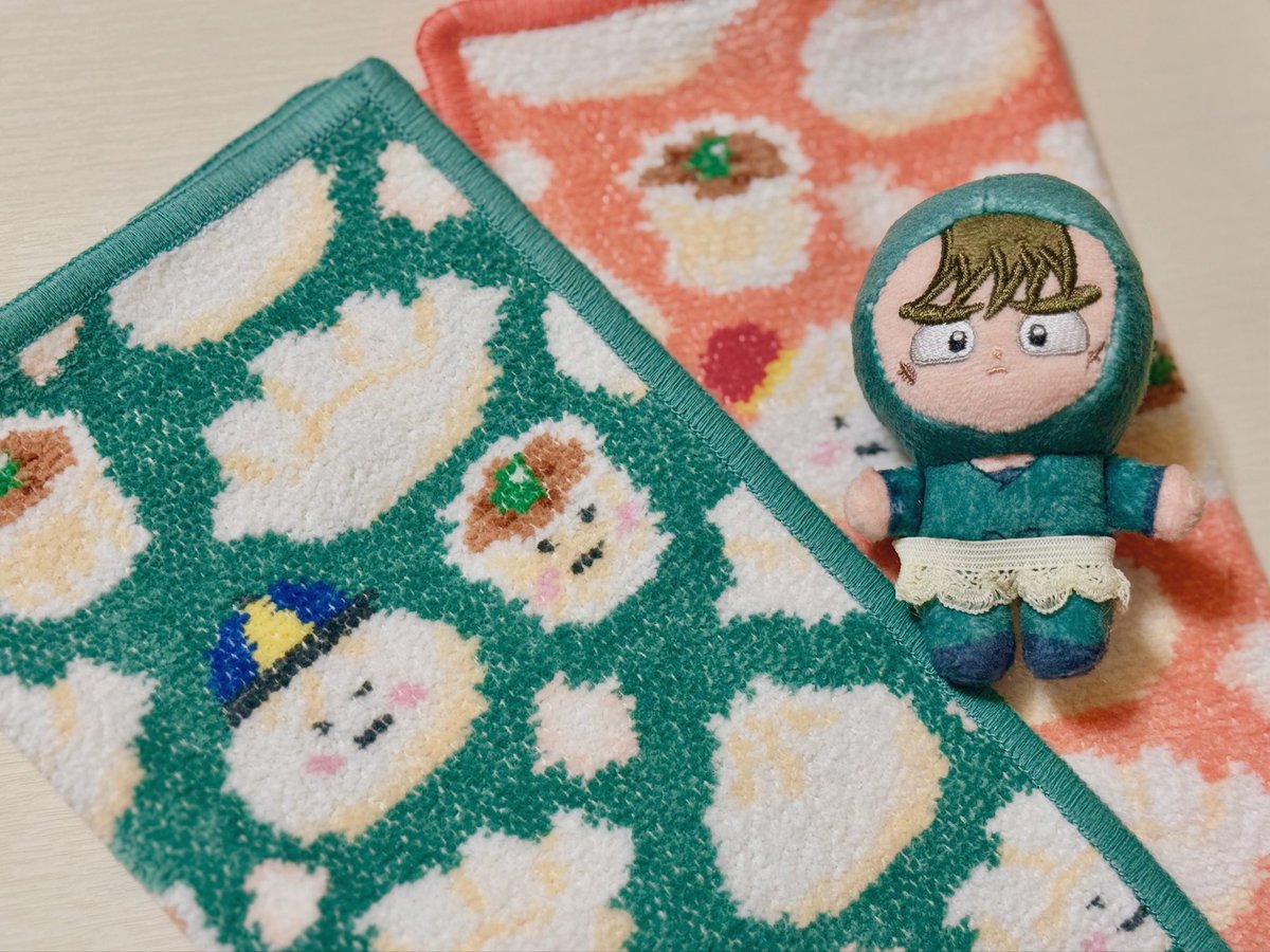Samege_'s tweet photo. ちょじ、今日届いた新しいハンカチだよ🥟かわいいね。緑色はオンライン限定色だよ。この他にポーチも買ったよ https://t.co/NBAsMaaakN