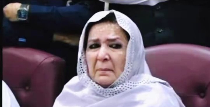 IrumBukhari804's tweet photo. یہ تصویر 25 کروڑ بزدل قوم کے منہ پر طمانچہ ہے 🤬 https://t.co/voViJOu6zM