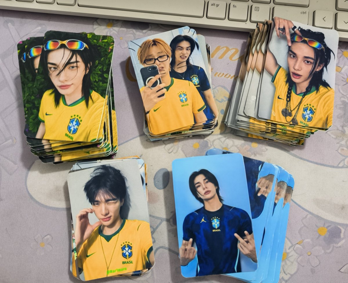 marujinniebr's tweet photo. acho que me empolguei um pouco pros brindes do rock in rio https://t.co/fe0yXbOnFZ
