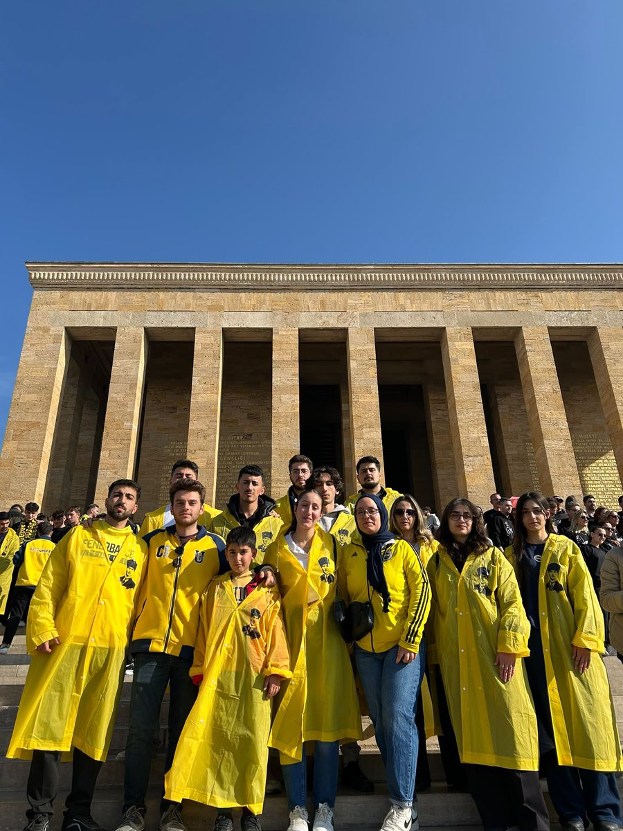 firatufb's tweet photo. Fırat Üniversitesi'ni kazanan tüm Fenerbahçeli arkadaşlarımızı tebrik ederiz. Sizleri de aramızda görmeyi bekliyoruz.
#HaydiSenDeGelKatılBize https://t.co/oQw3UKvTnM