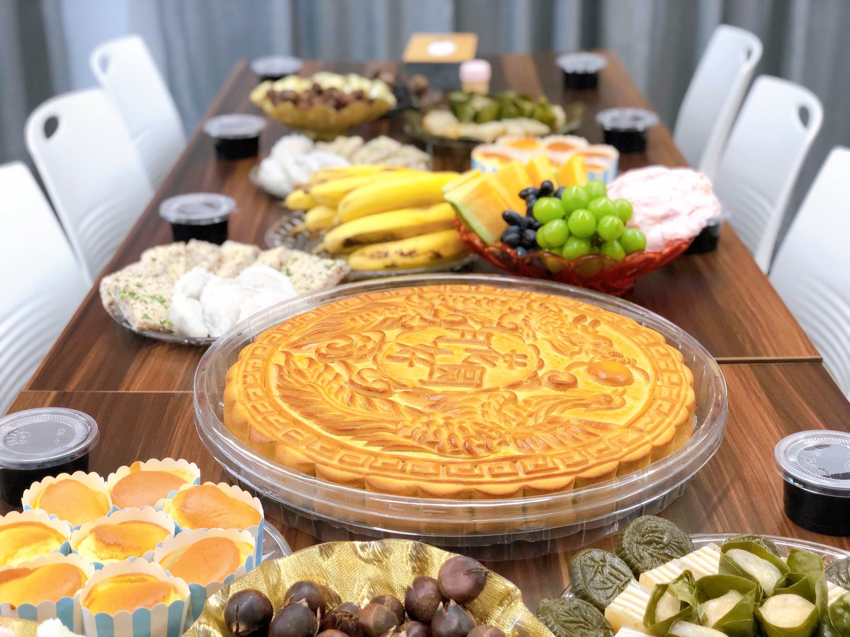 TupaArsi's tweet photo. [Today marks the first day of the Mid-Autumn Festival—gathered with mooncakes, warm tea, and favorite people, every moment glows like the full moon! ]， https://t.co/SlFXxC5TAg