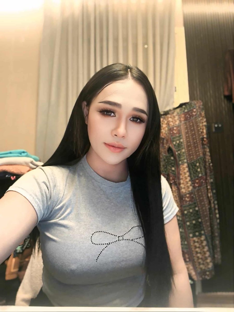 Sariko44214's tweet photo. #ladyboy 
#bahrain https://t.co/FQL6XhQTHb