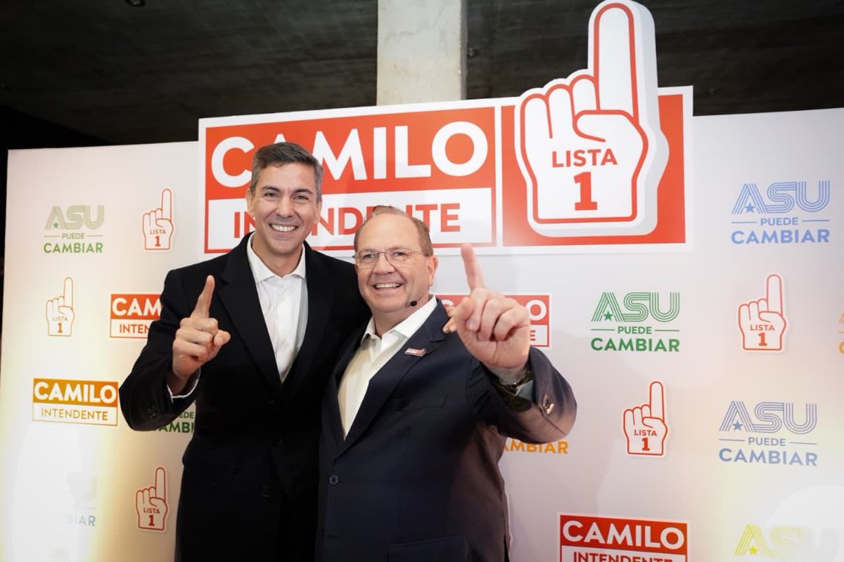 juancbaruja's tweet photo. Anoche acompañamos la presentación del Plan de Gobierno “ASU Puede Cambiar”, presentado por Camilo Pérez en el marco de su candidatura a la Intendencia de Asunción.

El evento contó con la participación del presidente de la República, Santiago Peña, y del presidente de la ANR, Horacio Cartes, además de autoridades nacionales y candidatos a concejales.

Un encuentro que refleja el compromiso y la unidad para seguir trabajando por una capital con más desarrollo y mejores servicios para todos los asuncenos. 

¡Vamos Asunción, Vamos Lista 1! 🚩