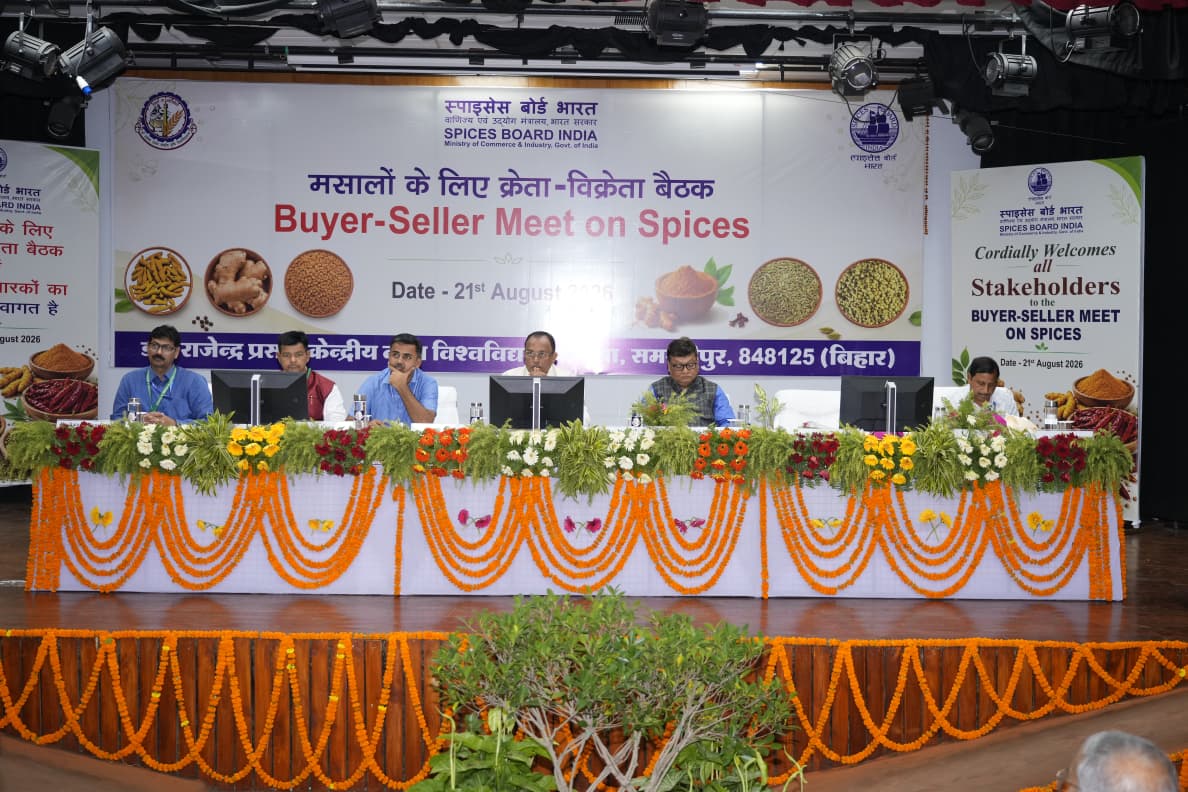 Rpcau_pusa's tweet photo. @Rpcau_pusa तथा वाणिज्य एवं उद्योग मंत्रालय,भारत सरकार के @Spices_Board के संयुक्त तत्वावधान में “मसालों पर क्रेता-विक्रेता सम्मेलन” का आयोजन माननीय कुलपति डॉ. पी. एस. पाण्डेय तथा विशिष्ट अतिथि श्री बशिष्ठ नारायण झा, निदेशक (विपणन),स्पाइसेस बोर्ड की गरिमामय उपस्थिति में किया गया। https://t.co/5JN0SqYzmH