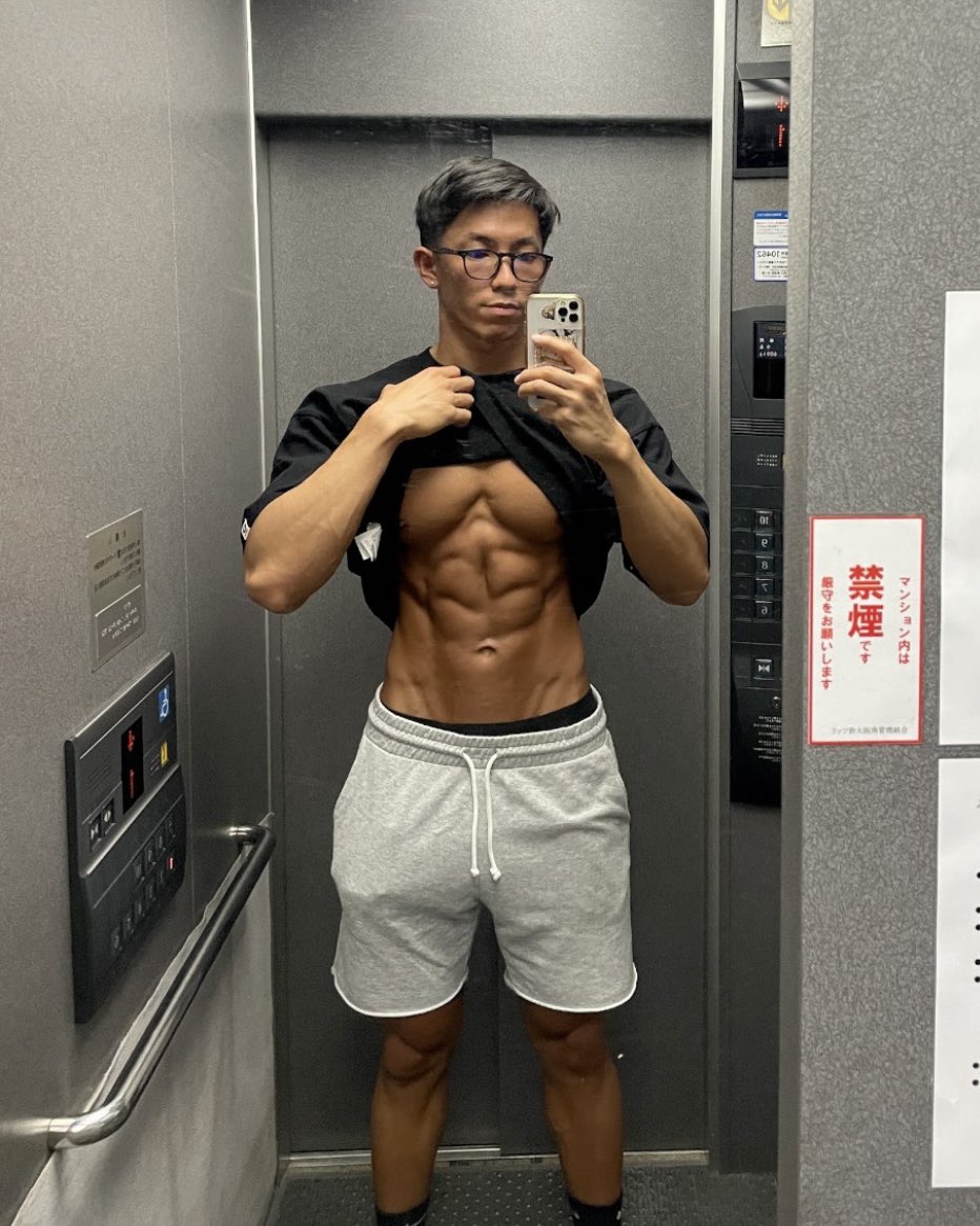 michaelsouta's tweet photo. 185cm / 83kg 🇯🇵 https://t.co/0bowH0mijs